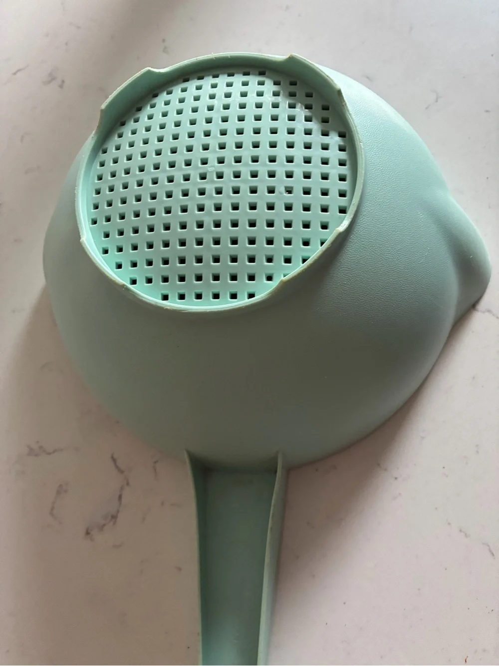Tupperware Mint Green Plastic Strainer with Handle - Kitchen Colander